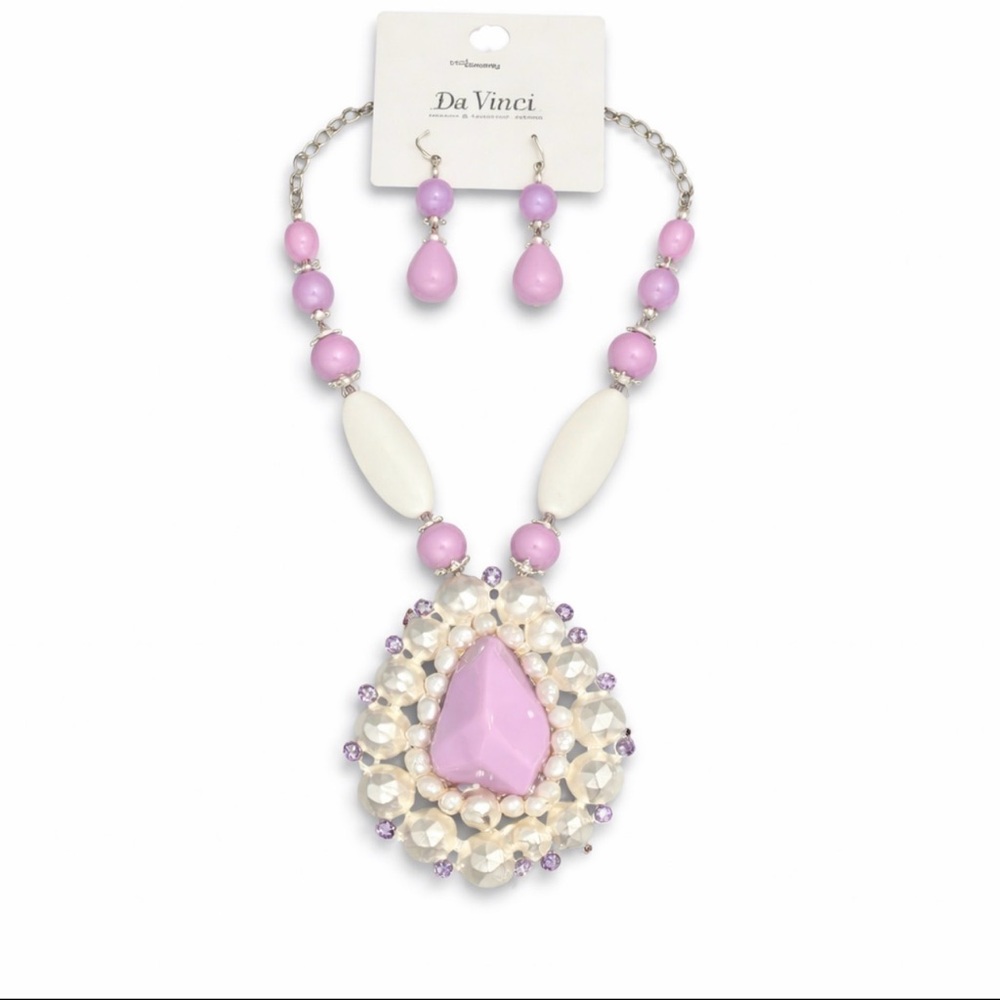 DaVinci Lavender and White Beaded Necklace